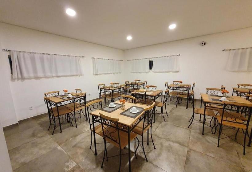 Отель Villa Real Mogi