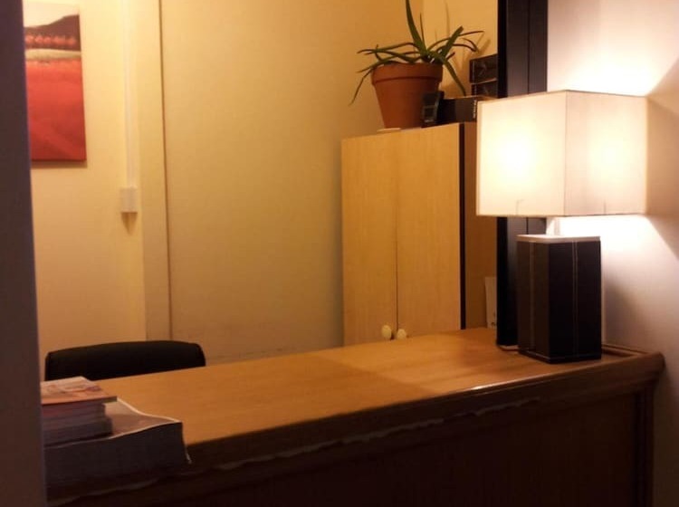 London Olympus Hotel Nirvana