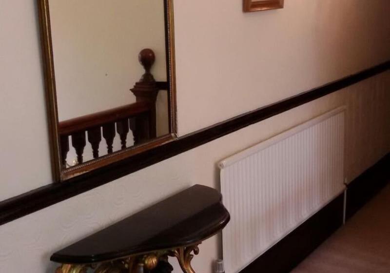 膳宿费 Bonkle House