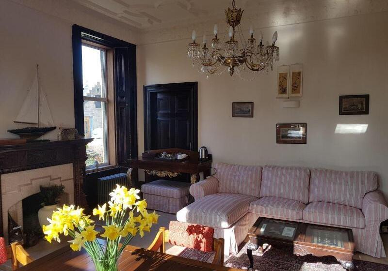 膳宿费 Bonkle House