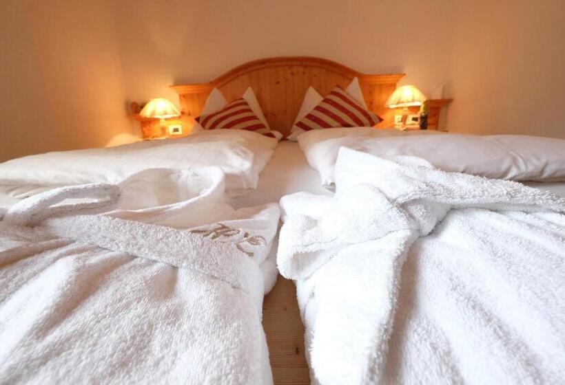 Romantic Hotel Excelsior