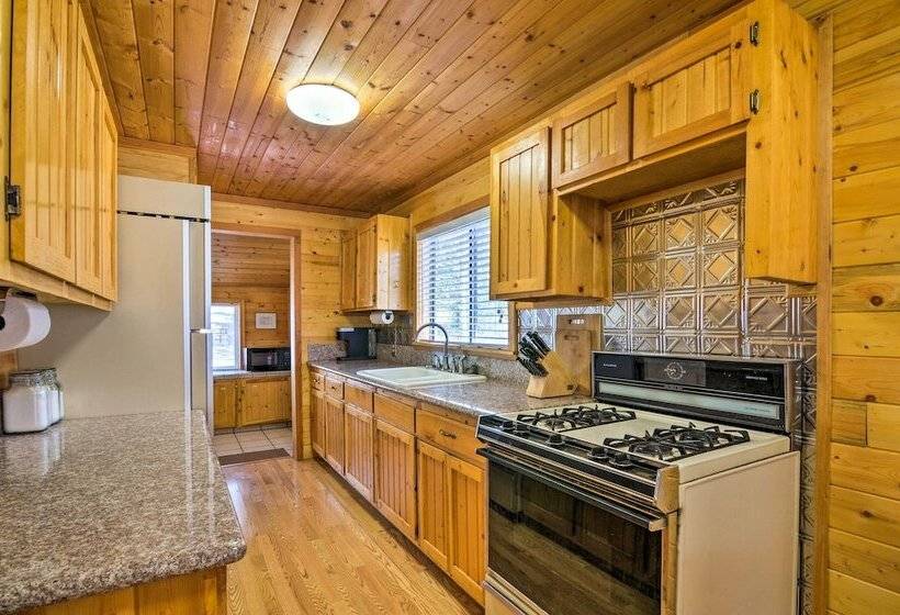 Aspen Meadow Cabin ~ 9 Miles Outside Duck Creek