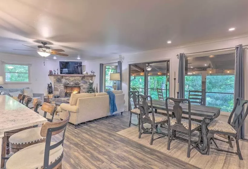 Beautiful Connestee Falls Home W/ Porch In Brevard