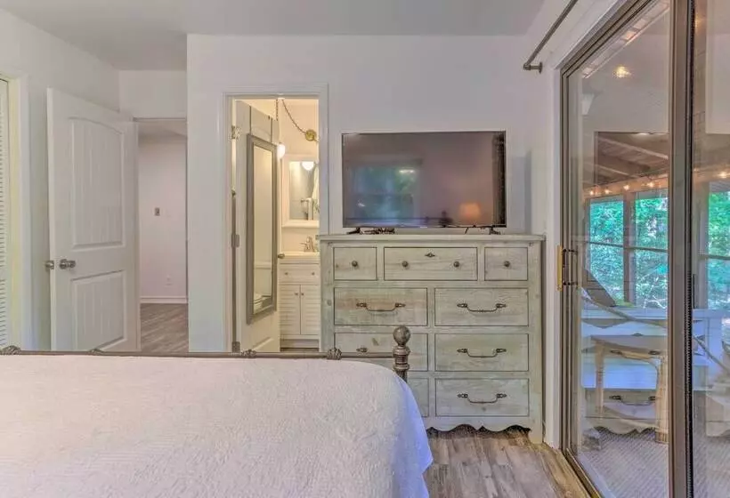 Beautiful Connestee Falls Home W/ Porch In Brevard