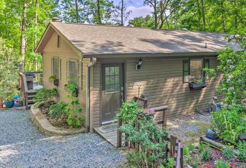 Beautiful Connestee Falls Home W/ Porch In Brevard