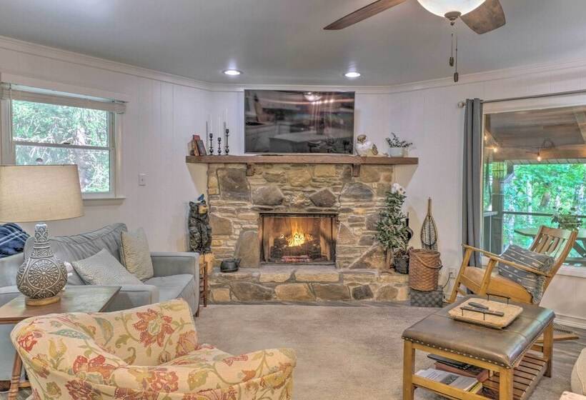 Beautiful Connestee Falls Home W/ Porch In Brevard