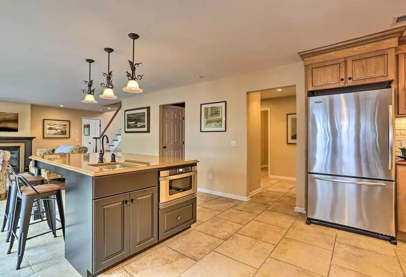 Beautiful Lakefront Retreat W/ Deck & Views!