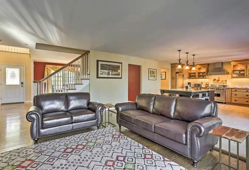 Beautiful Lakefront Retreat W/ Deck & Views!