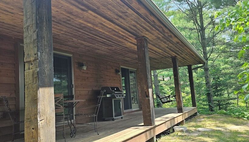 ベッドアンドブレックファースト Chanticleer Cabins