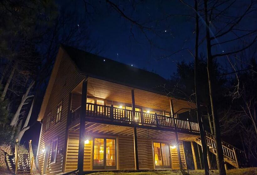 ベッドアンドブレックファースト Chanticleer Cabins