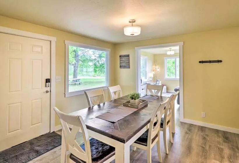 Bigfork Home W/ Mtn Views   Close To Lake!