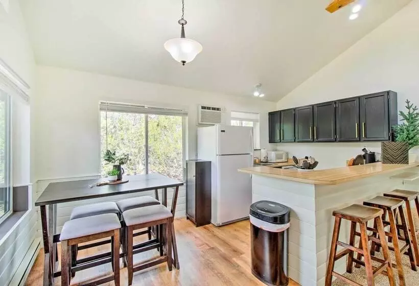 Near Hiking: Modern Heber Overgaard Cabin W/ Deck