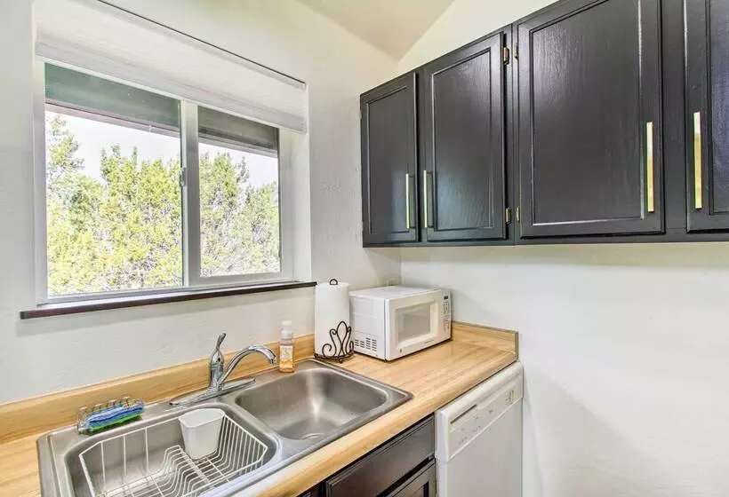 Near Hiking: Modern Heber Overgaard Cabin W/ Deck