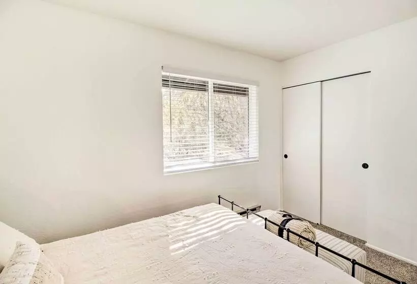 Near Hiking: Modern Heber Overgaard Cabin W/ Deck