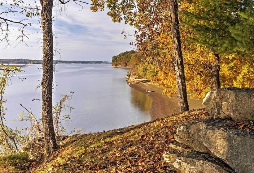 Captivating Cadiz Hideaway W/ Deck On Lake Barkley