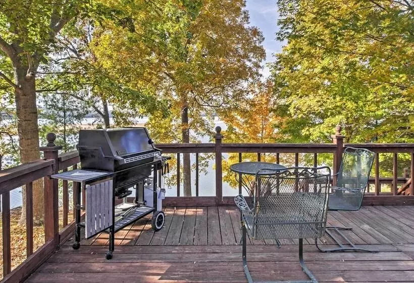 Captivating Cadiz Hideaway W/ Deck On Lake Barkley