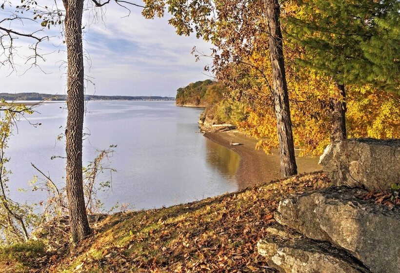 Captivating Cadiz Hideaway W/ Deck On Lake Barkley