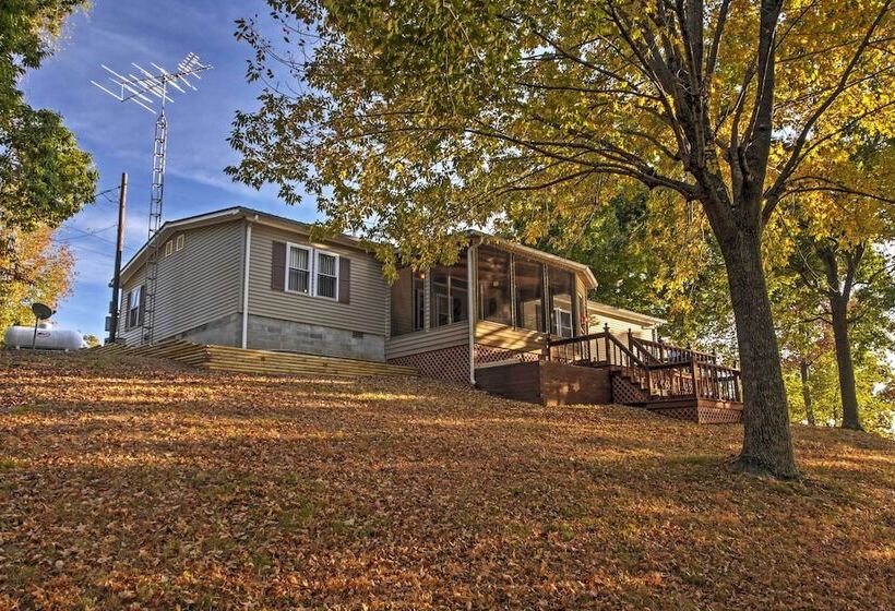 Captivating Cadiz Hideaway W/ Deck On Lake Barkley