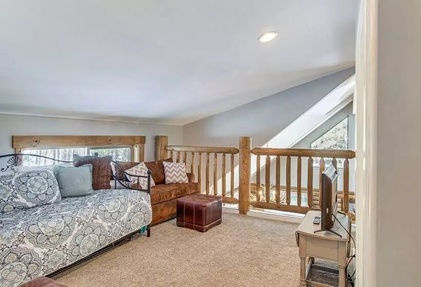 1 Mi To Lake: Chic Arizona Cabin W/ Large Porch!