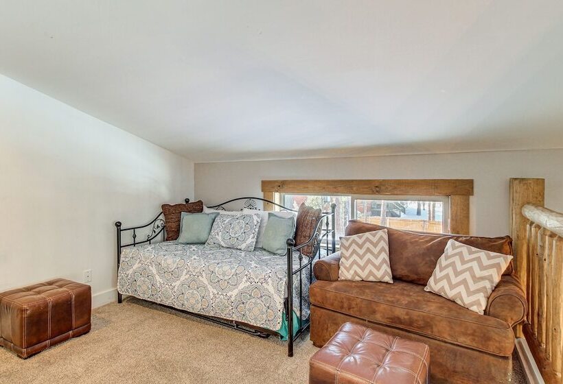 1 Mi To Lake: Chic Arizona Cabin W/ Large Porch!