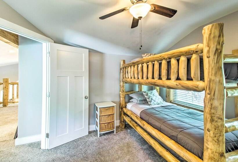 1 Mi To Lake: Chic Arizona Cabin W/ Large Porch!