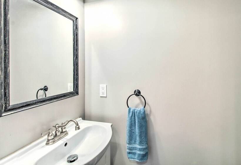 1 Mi To Lake: Chic Arizona Cabin W/ Large Porch!