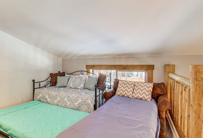 1 Mi To Lake: Chic Arizona Cabin W/ Large Porch!