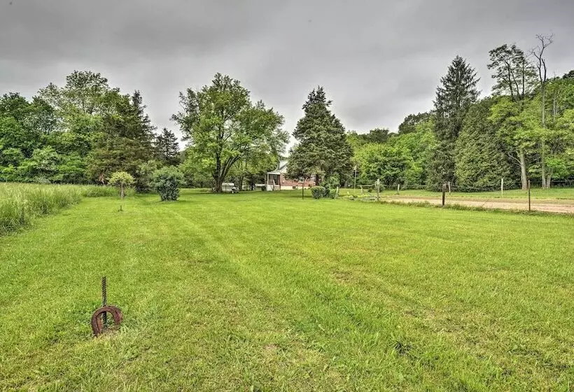 Cozy Family Home W/ Kayaks, Dock & Fire Pit!