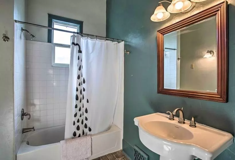 Cozy Grand Junction Home W/ Furnished Patio!
