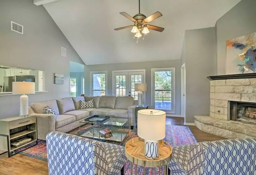 Downtown Boerne Home On Cibolo Creek W/ Fire Pit