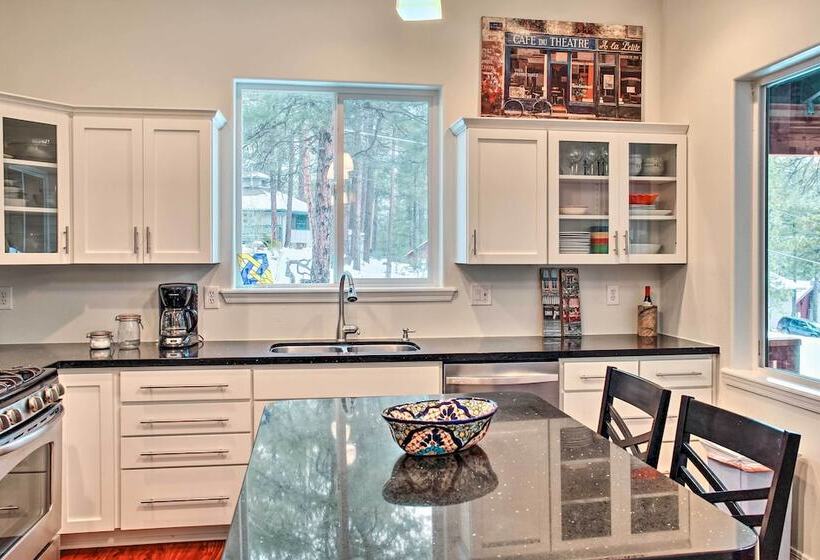 Flagstaff Family Retreat W/ Patio & Mountain Views