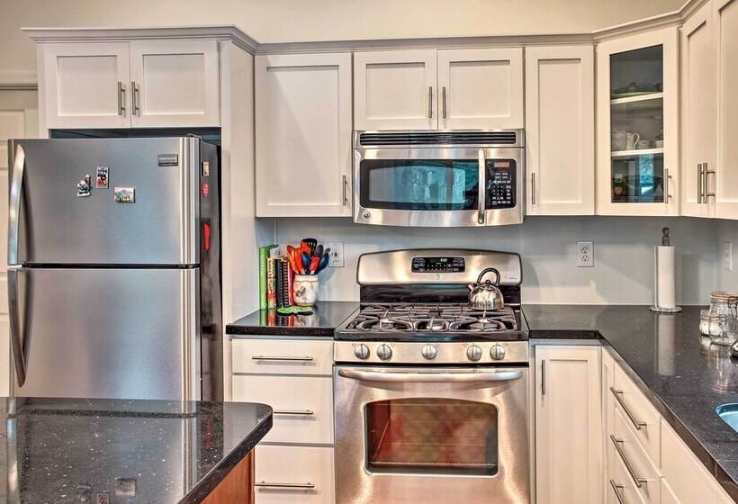 Flagstaff Family Retreat W/ Patio & Mountain Views