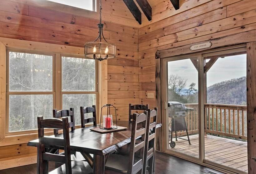 Hilltop Cabin On 5 Acres W/ Hot Tub & Waterfall!