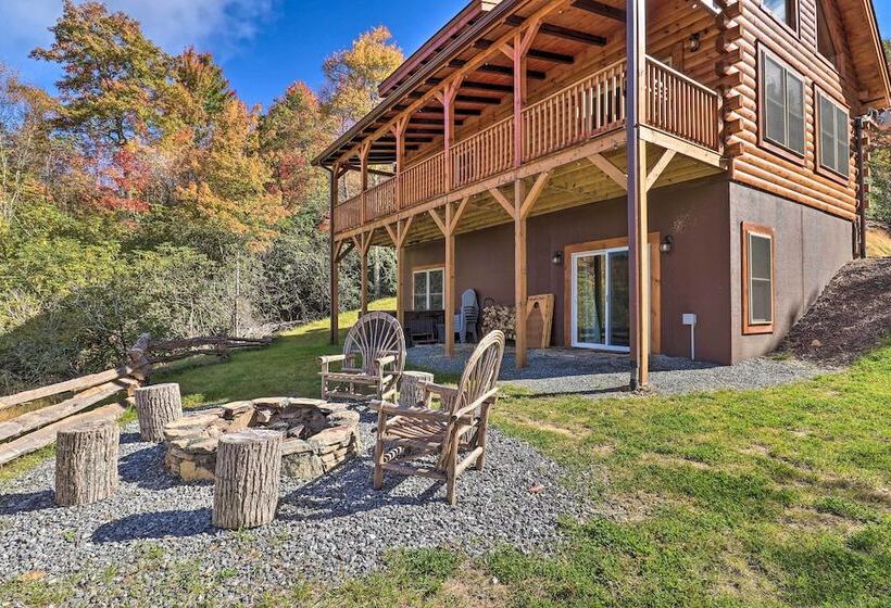 Hilltop Cabin On 5 Acres W/ Hot Tub & Waterfall!