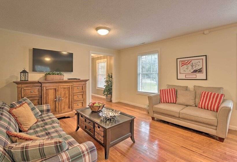 Hilton Head Waterfront Golf Getaway: Pet Friendly!