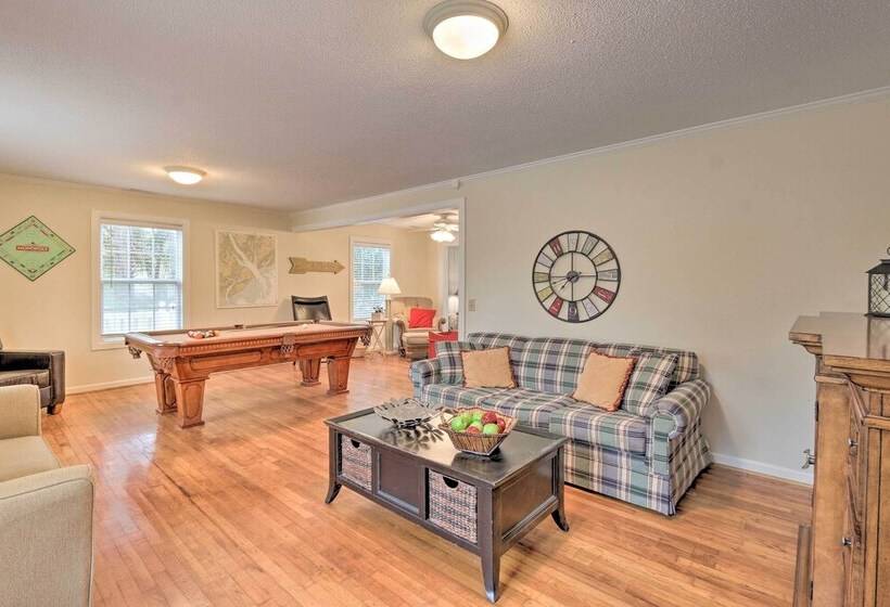 Hilton Head Waterfront Golf Getaway: Pet Friendly!