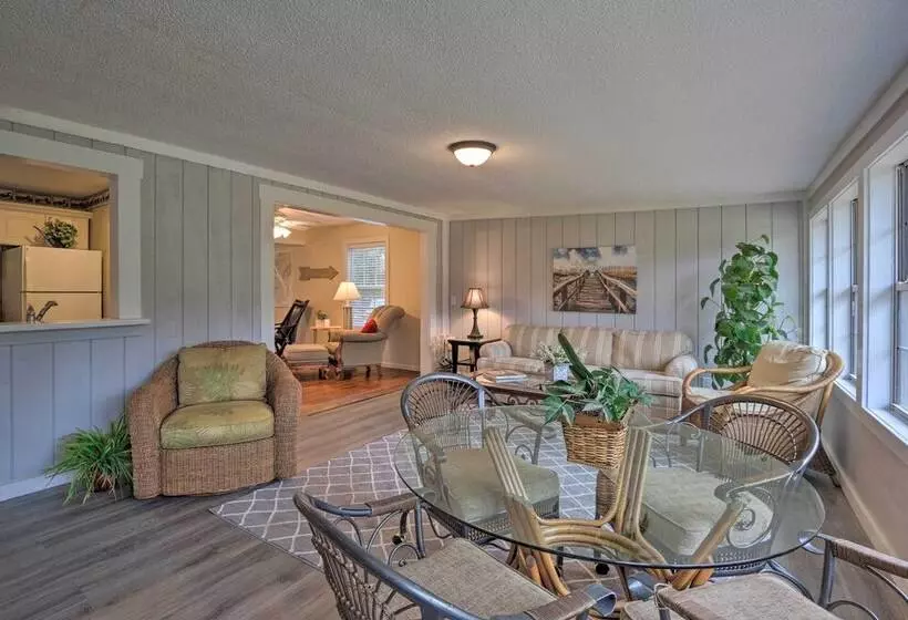 Hilton Head Waterfront Golf Getaway: Pet Friendly!