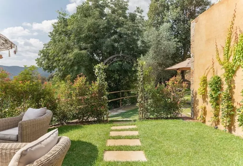 Hotelli Can Font De Muntanya