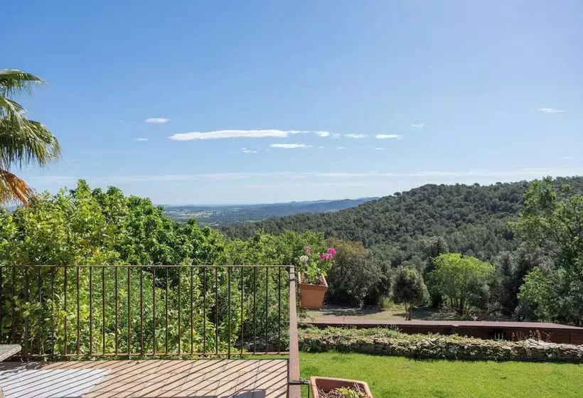 Hotelli Can Font De Muntanya