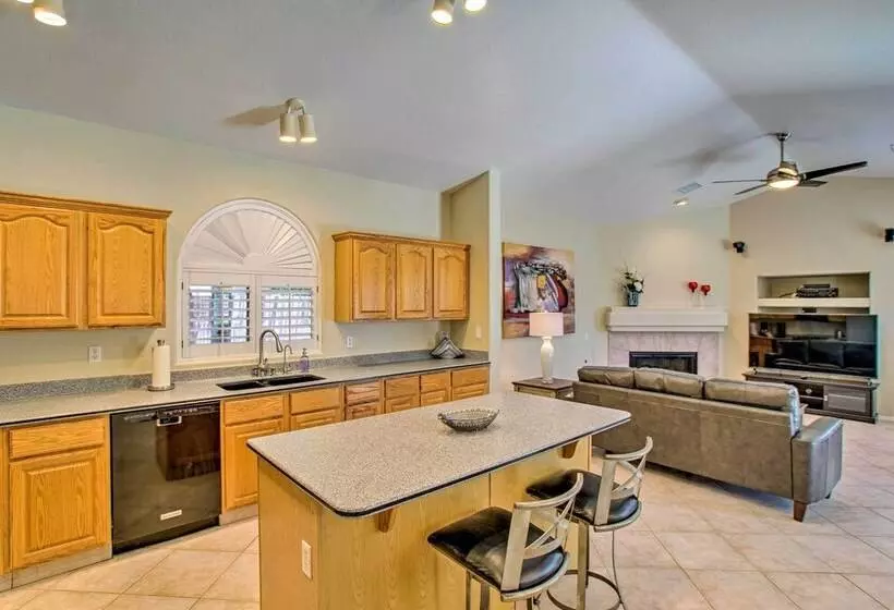 Chandler Retreat W/ Pool, Hot Tub & Grill!