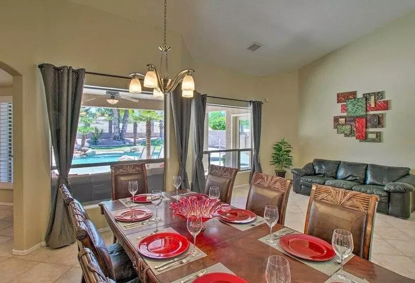Chandler Retreat W/ Pool, Hot Tub & Grill!