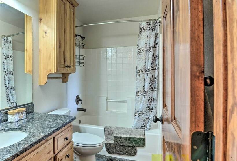 Idyllic Alton Escape ~ 37 Mi To Bryce Canyon!