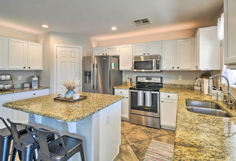 Avondale Oasis W/ Pool: 5 Mi To State Farm Stadium