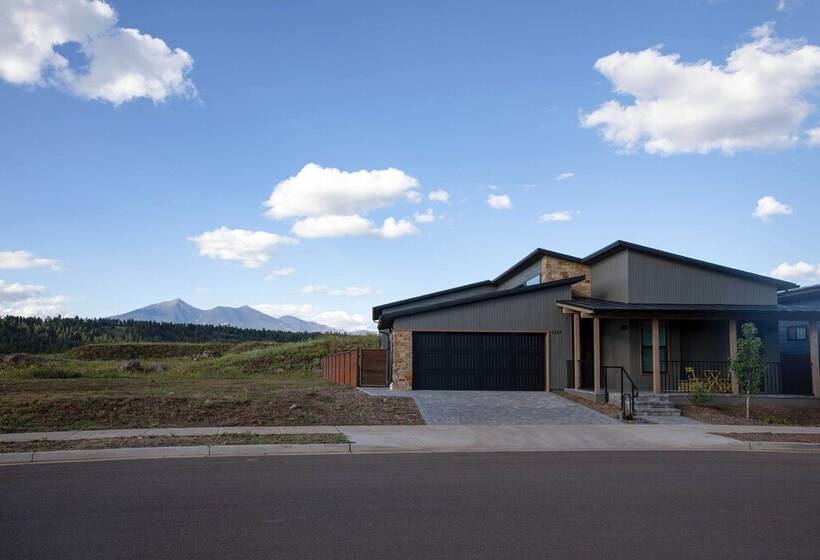Modern Flagstaff Escape W/ Grill, 3 Mi To Downtown