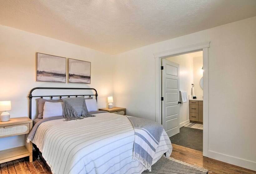 Modern Ranch House W/ Fire Pit & Valley Views