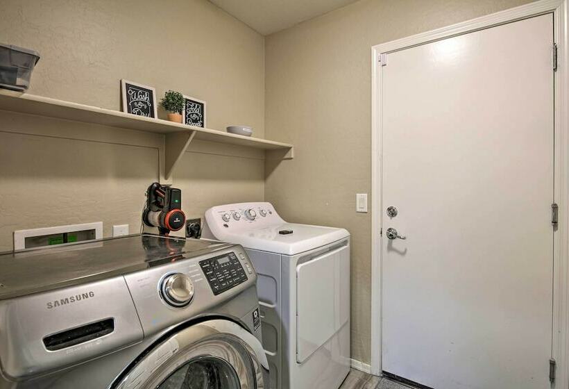 Oasis In The Orchards Escape With Outdoor Pool!