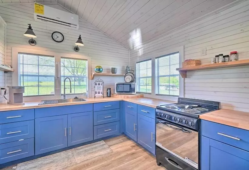 Landscape Views: Sweetwater Country Cottage!