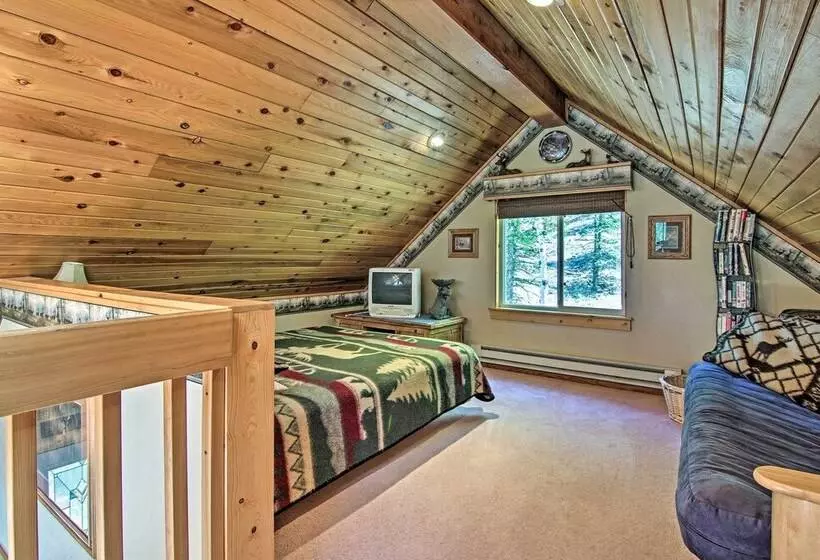 Florissant Hilltop Hideaway W/ Porch + Pond Access