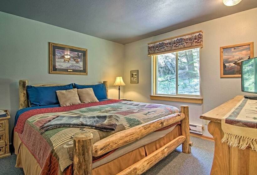 Florissant Hilltop Hideaway W/ Porch + Pond Access