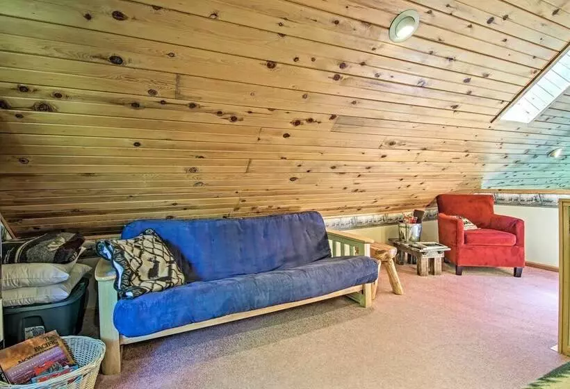 Florissant Hilltop Hideaway W/ Porch + Pond Access